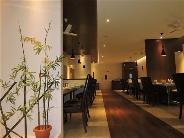 Gayathri Hotels Tiruppur Zewnętrze zdjęcie